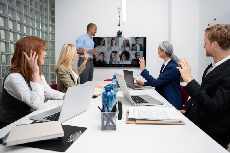 Transforming Conference Room Collaboration with Integrated Smart Meeting Solutions
